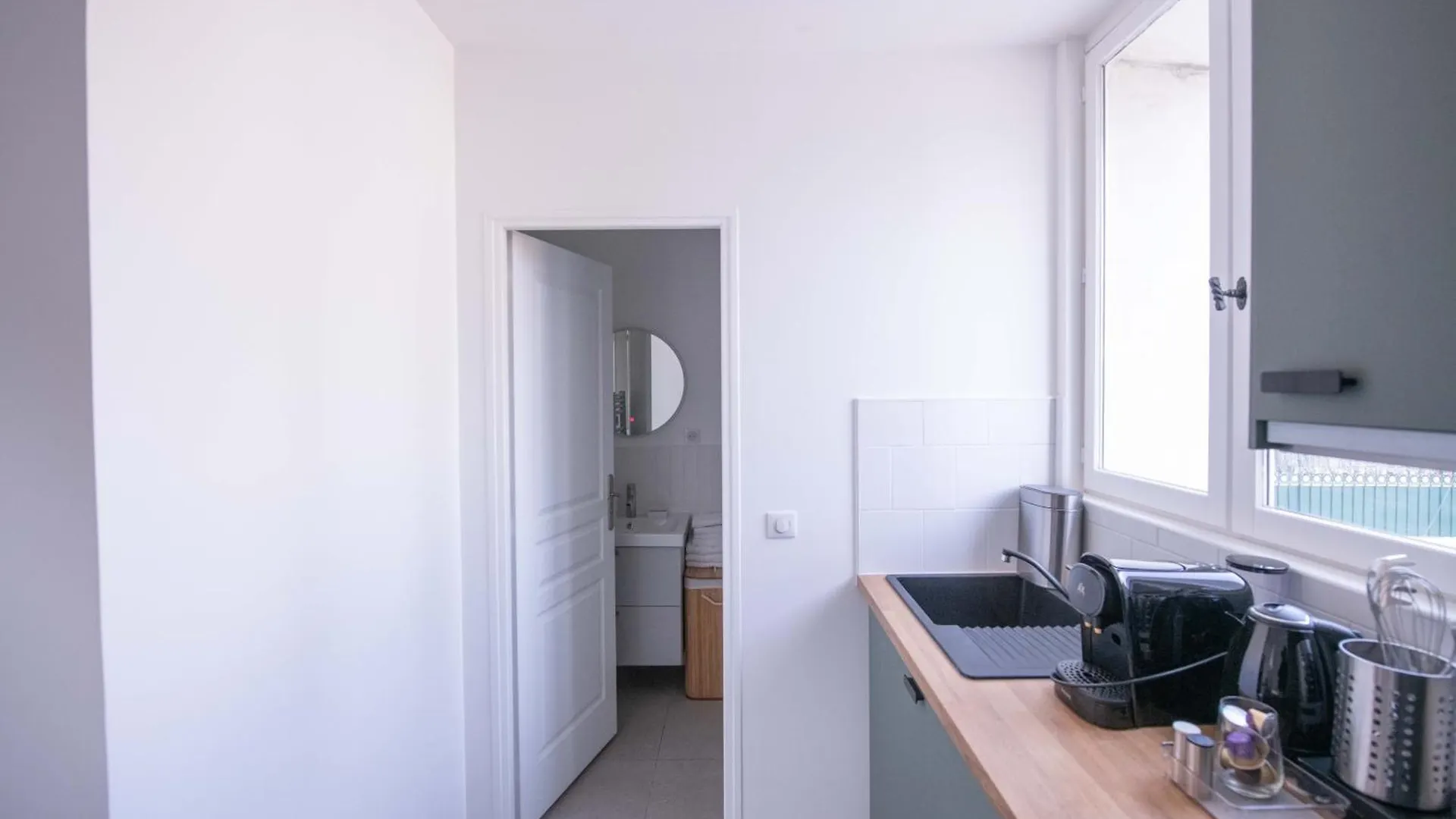 Portes De Paris Rer C A 2 Min Wifi & Parking Inclus Choisy-le-Roi Apartment