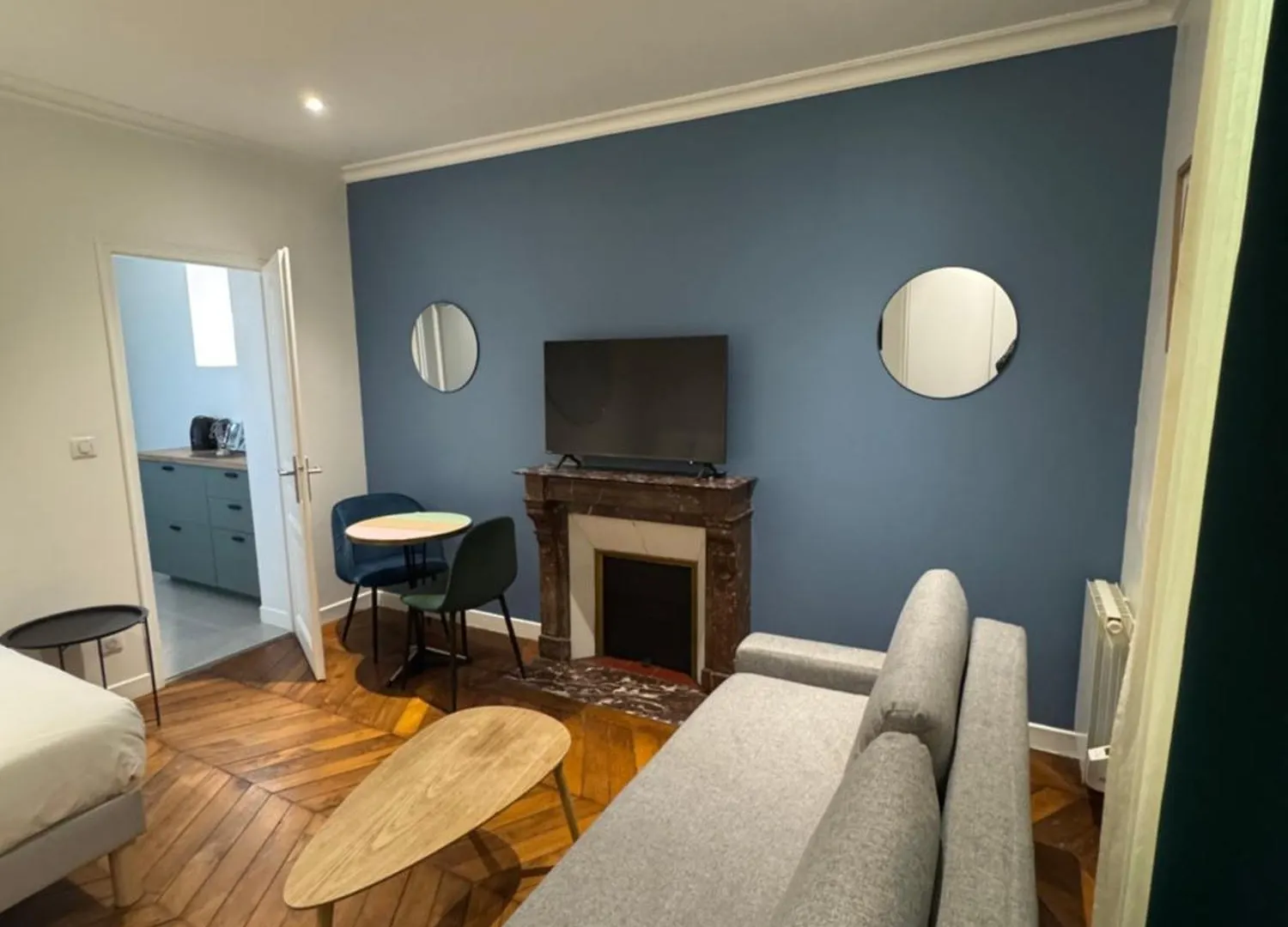 Portes De Paris Rer C A 2 Min Wifi & Parking Inclus Choisy-le-Roi 0*,  Frankreich
